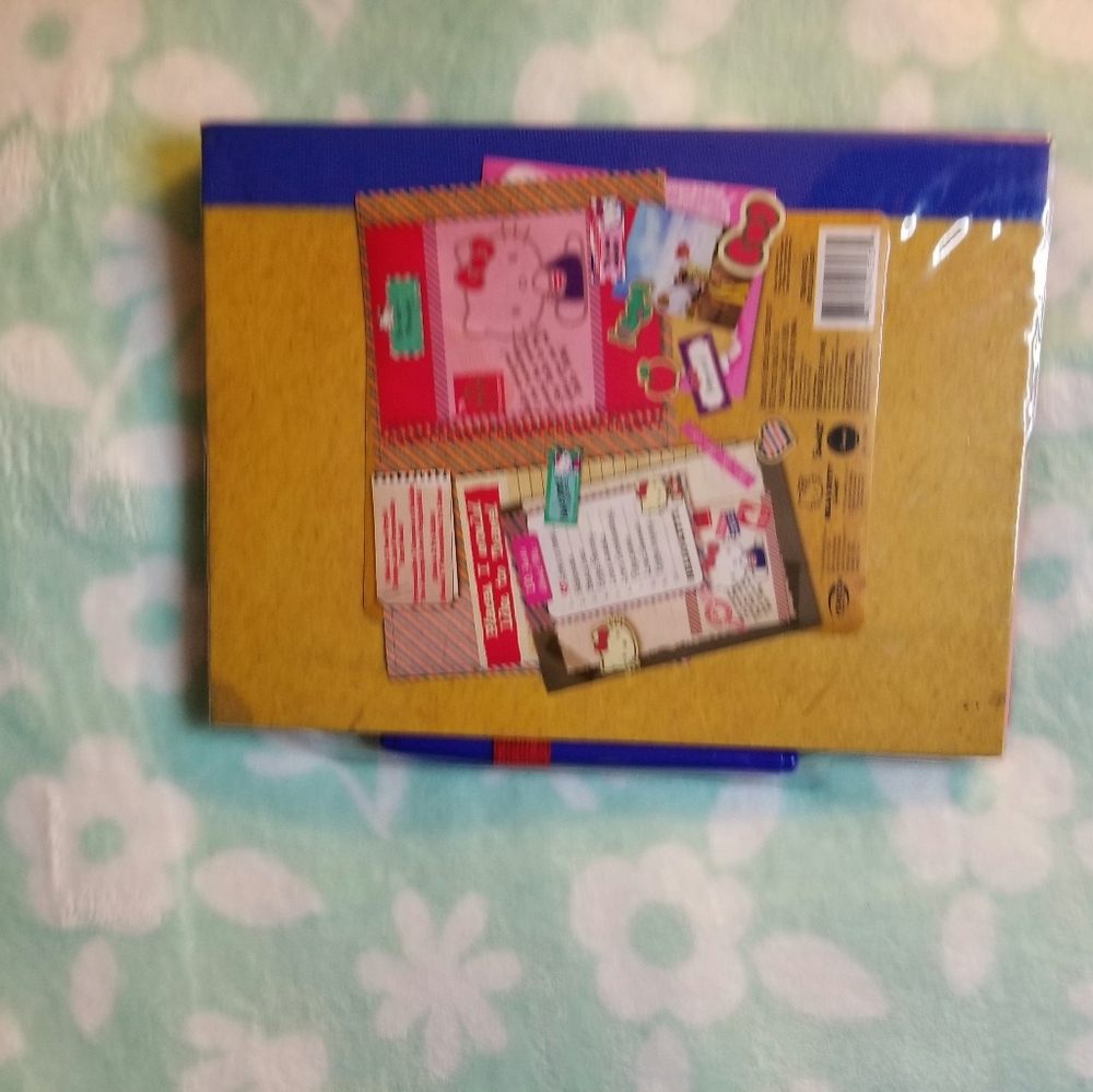 Hello Kitty journal - Picture 8 of 8